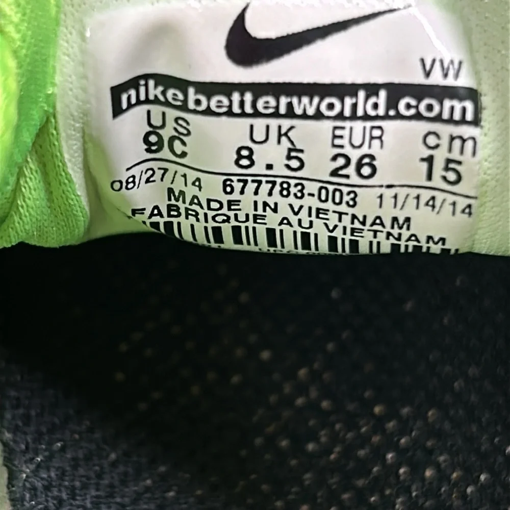 Nike lace up